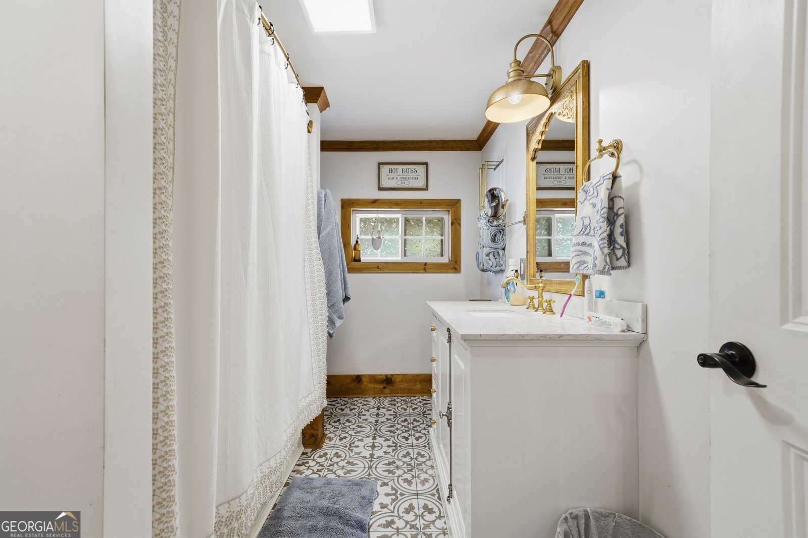 34 Bodie Road Talking Rock - 34