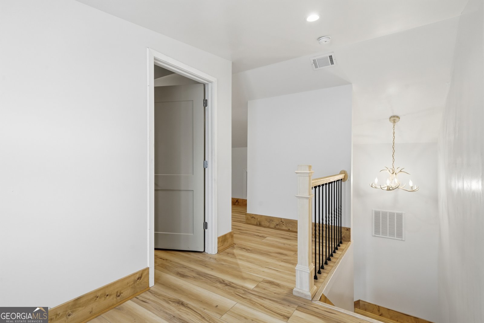 34 Bodie Road Talking Rock - 40