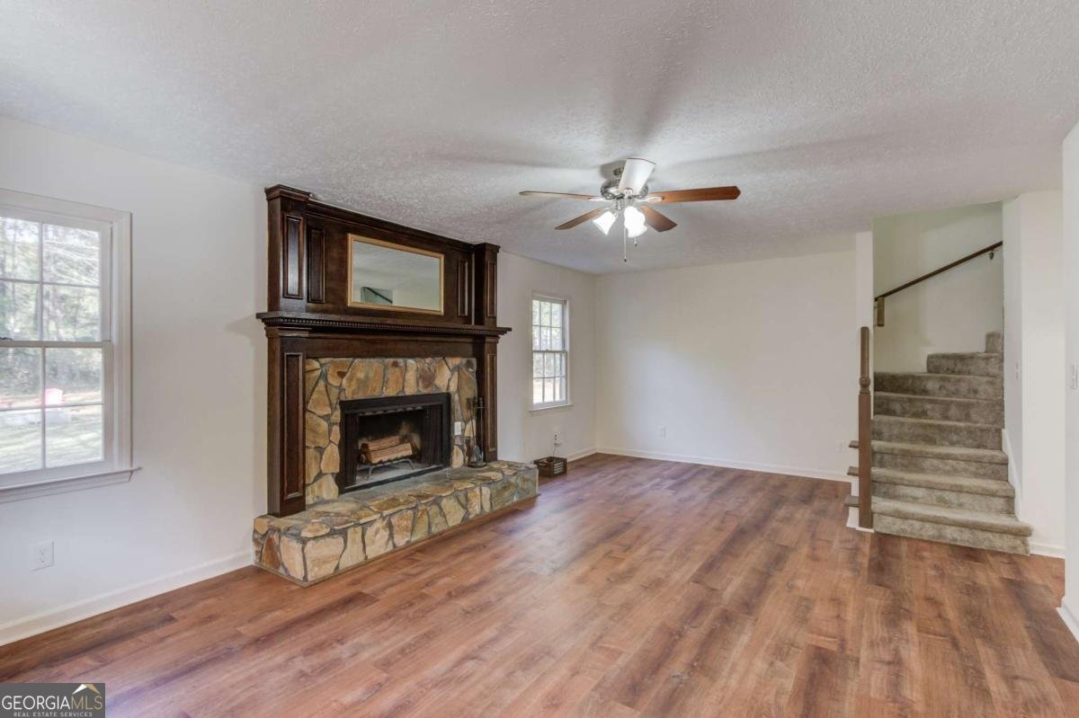 310 Lewis Circle Commerce - 10