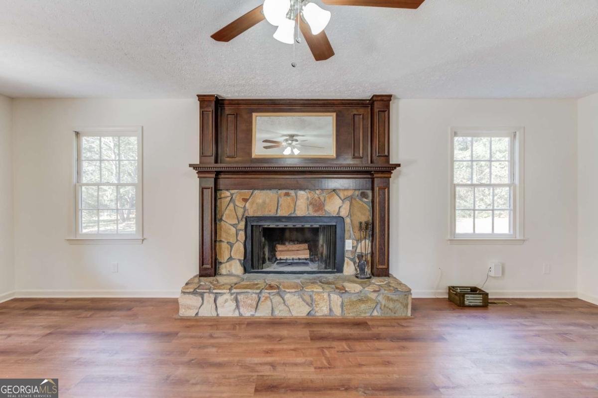 310 Lewis Circle Commerce - 11