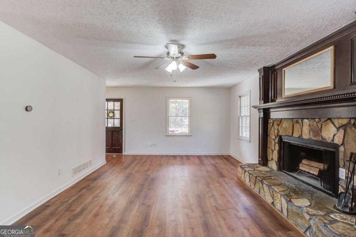 310 Lewis Circle Commerce - 13