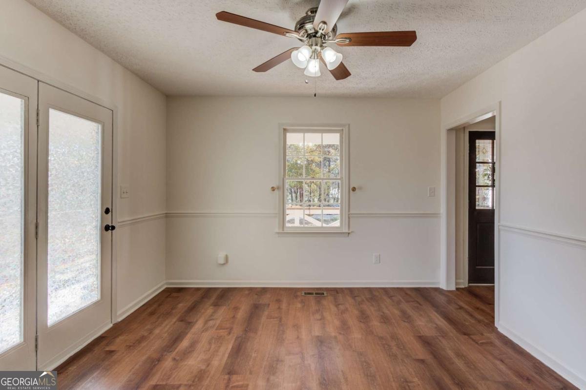 310 Lewis Circle Commerce - 19