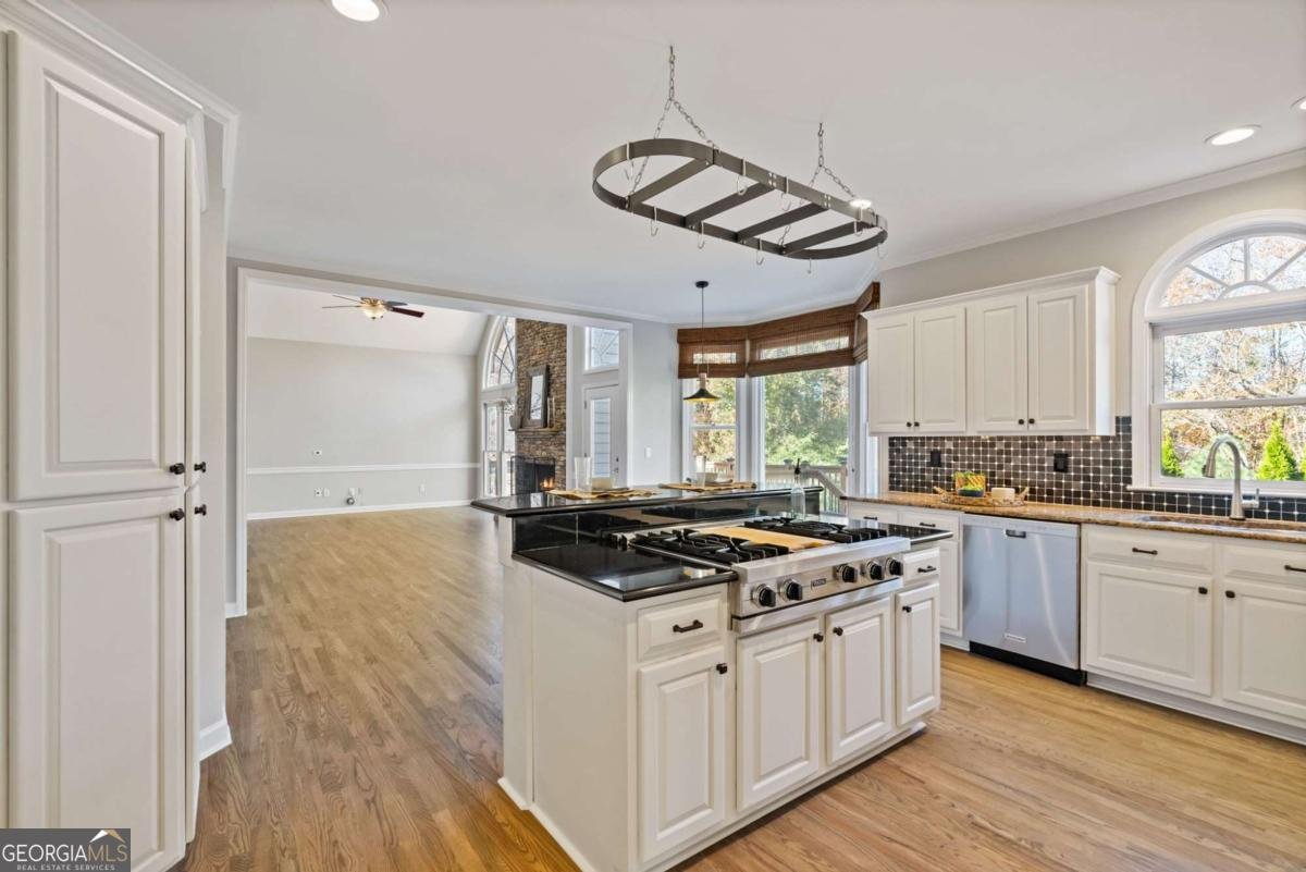 812 Lakemere Crest Suwanee - 9