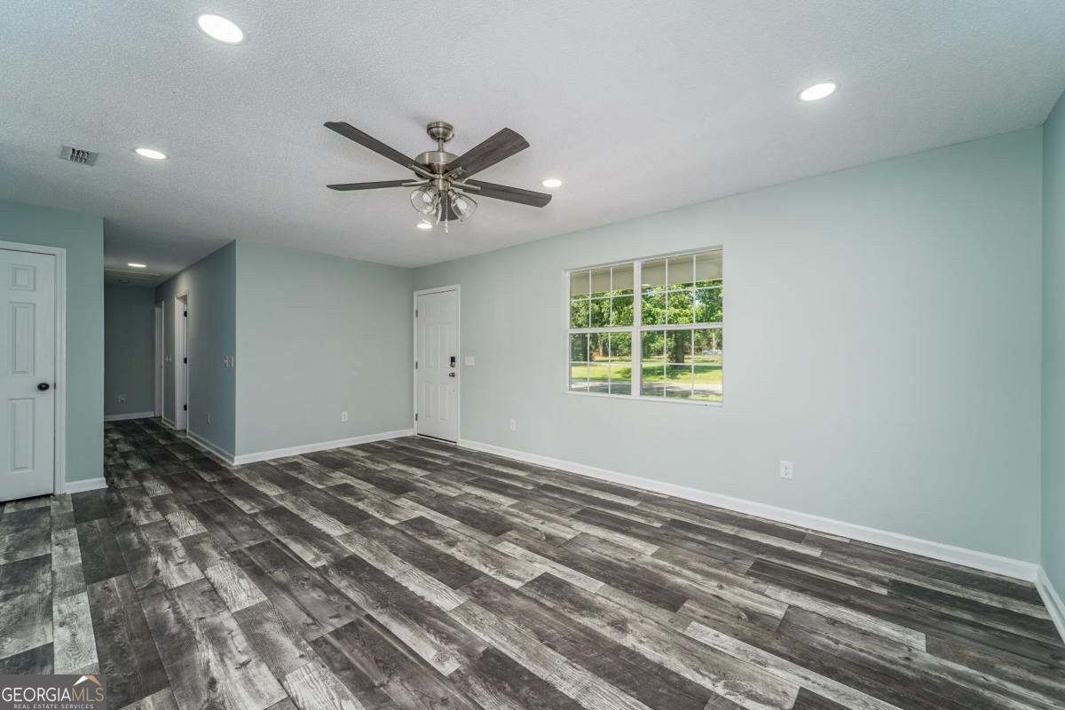 117 Royal Circle Fitzgerald - 17