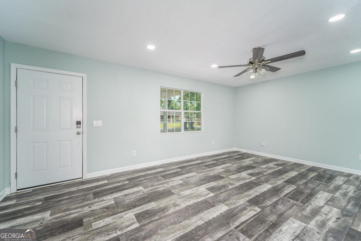 117 Royal Circle Fitzgerald - 18