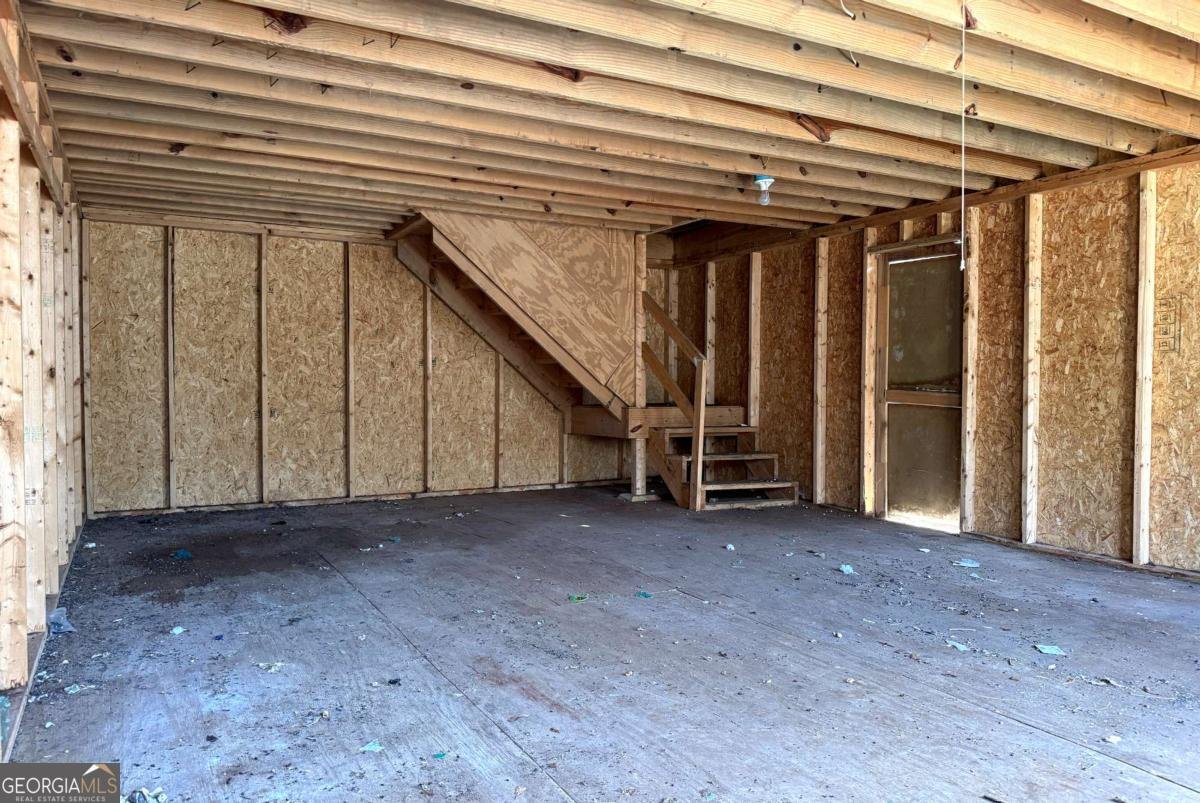 303 Rooks Road Winder - 2