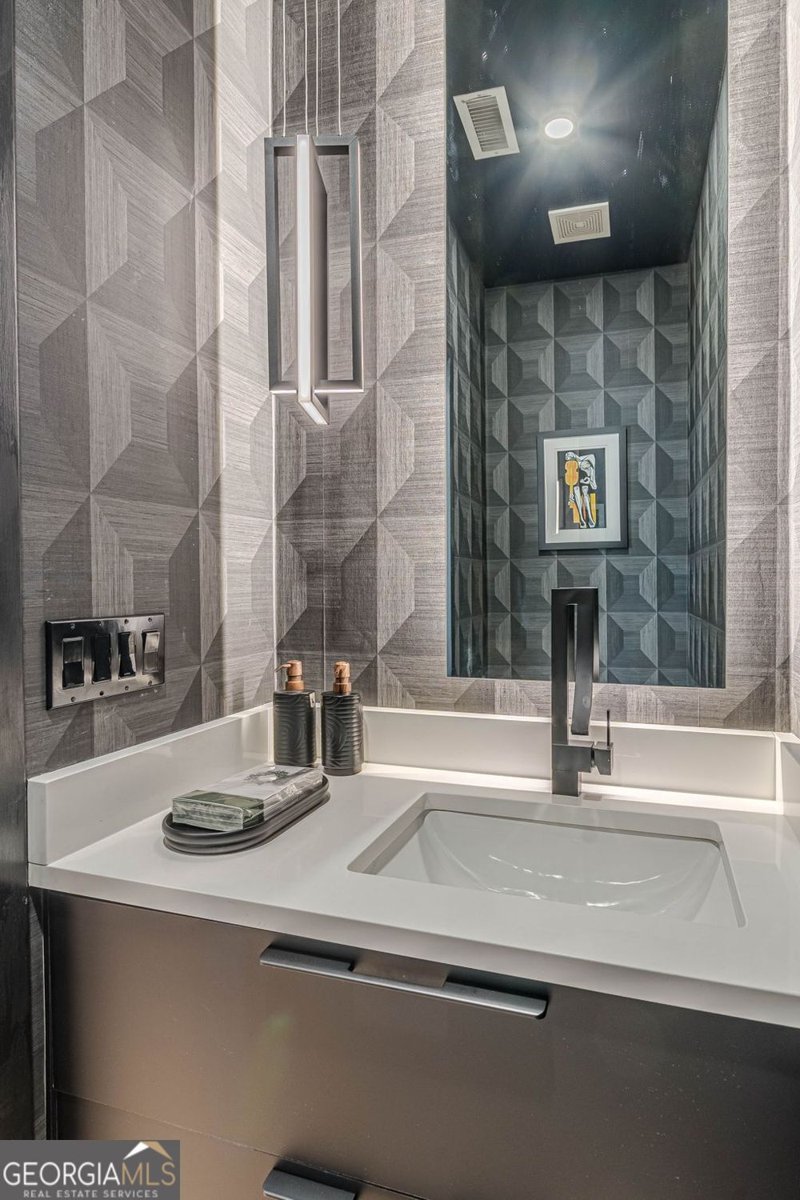 455 Glen Iris Drive Atlanta - 3