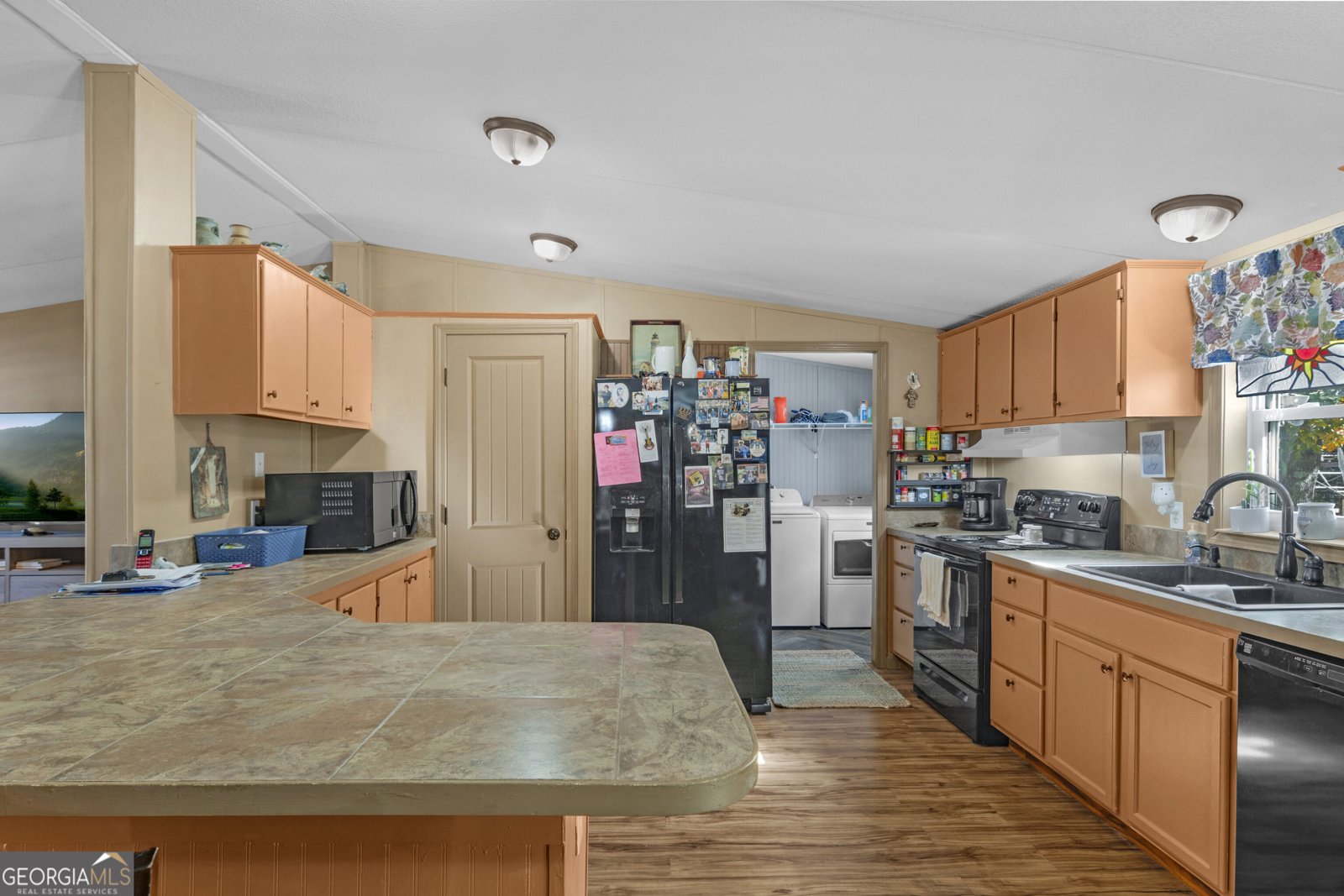 1264 Jones Way Darien - 10