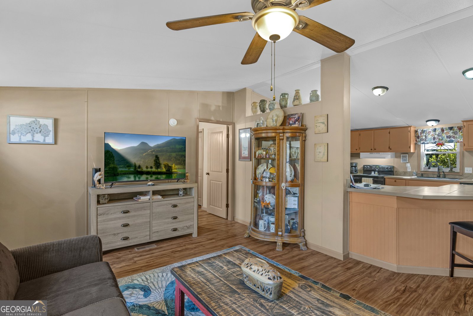 1264 Jones Way Darien - 6