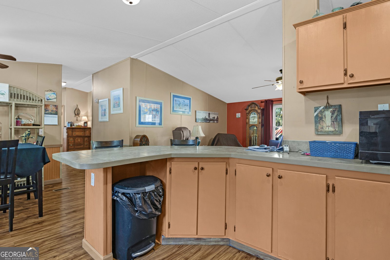 1264 Jones Way Darien - 9