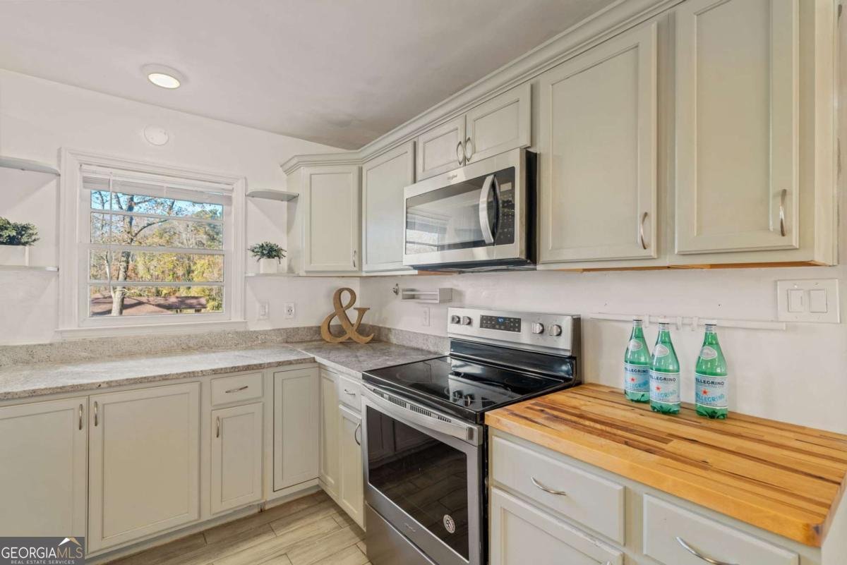 6739 Kull Drive Lithia Springs - 10