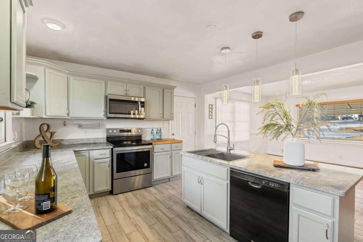 6739 Kull Drive Lithia Springs - 11