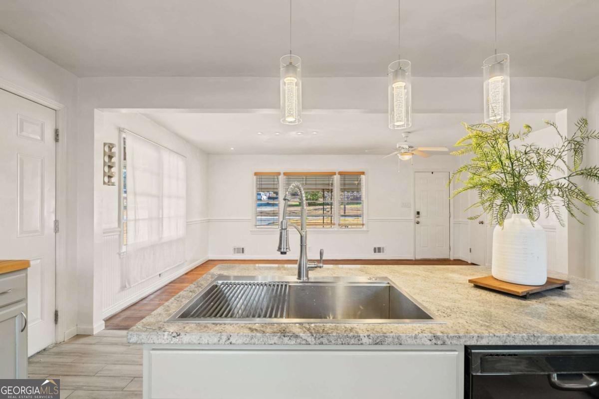 6739 Kull Drive Lithia Springs - 12