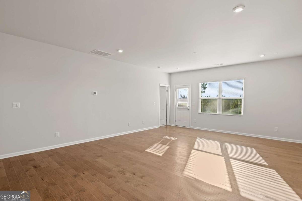 488 Village Lane Fairburn - 6