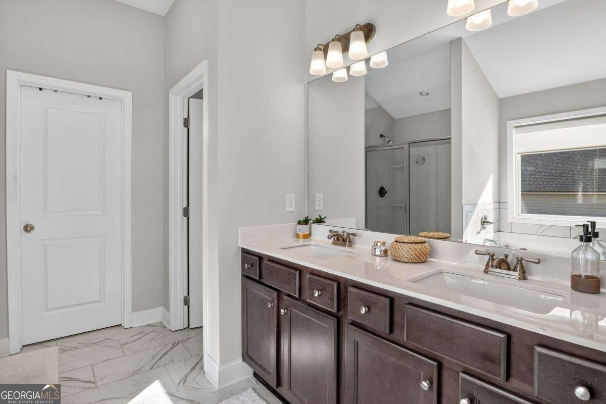 4501 Silver Oak Drive Gainesville - 18