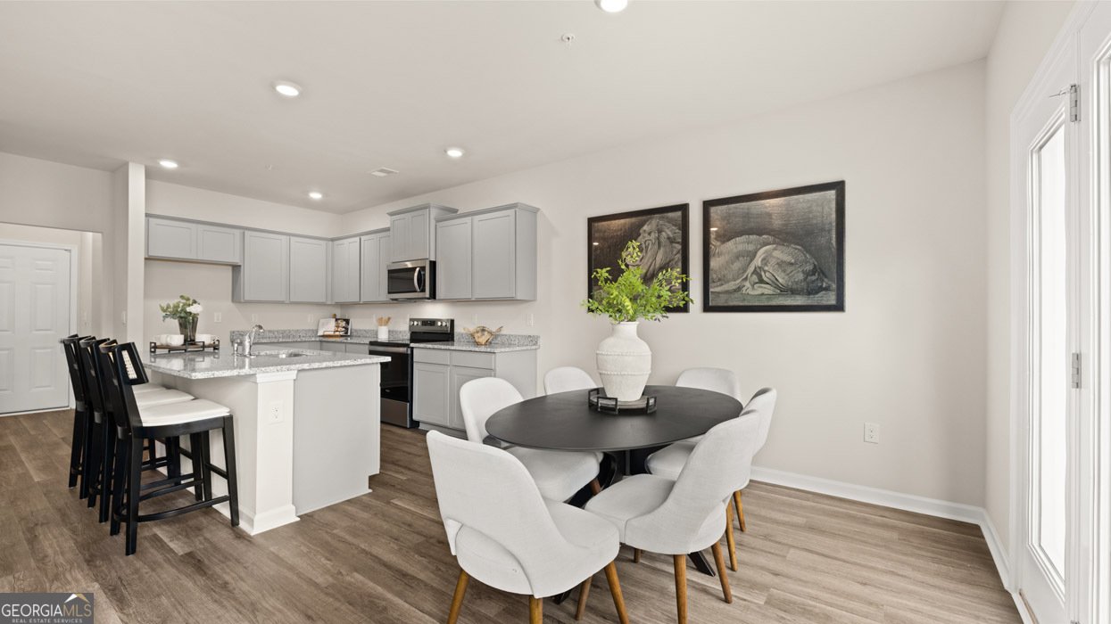 266 Sound Circle Stockbridge - 17