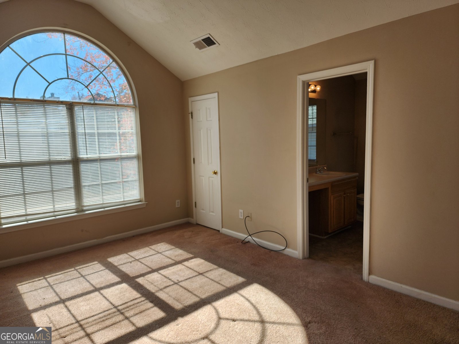 2816 Two Lake Circle College Park - 14