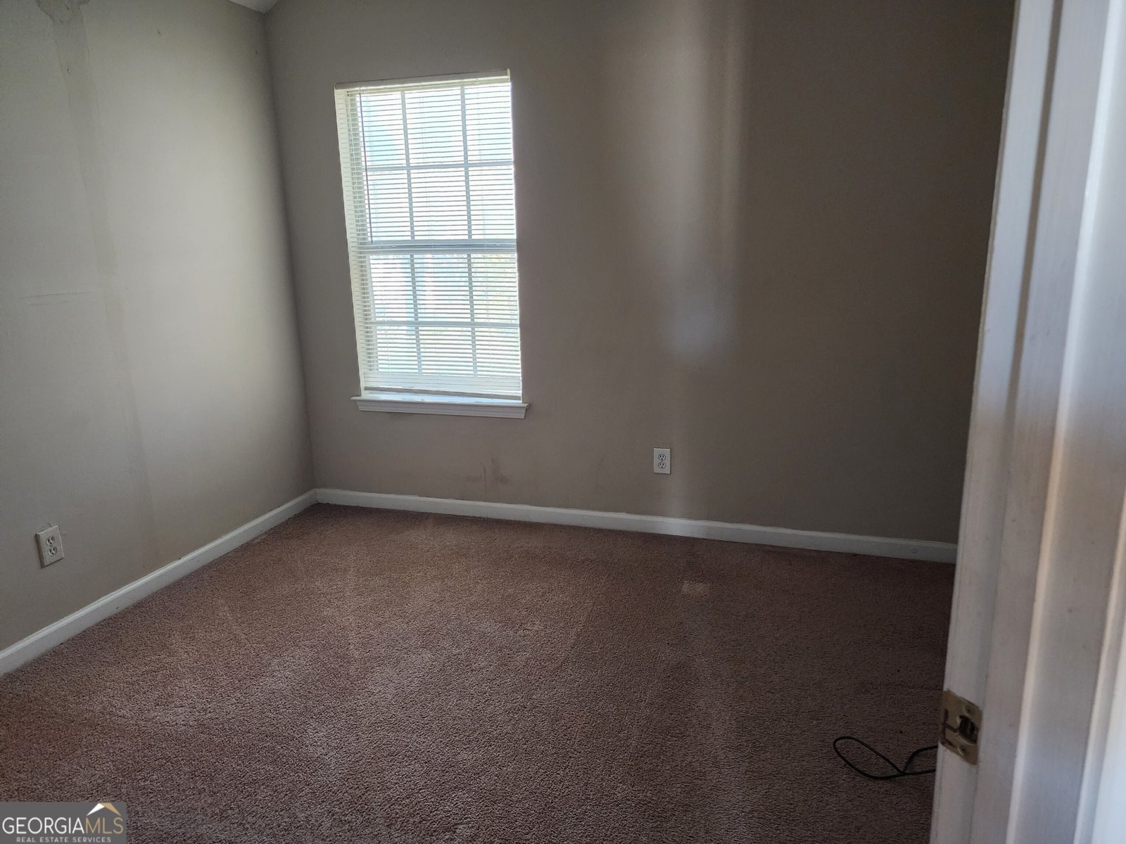 2816 Two Lake Circle College Park - 21