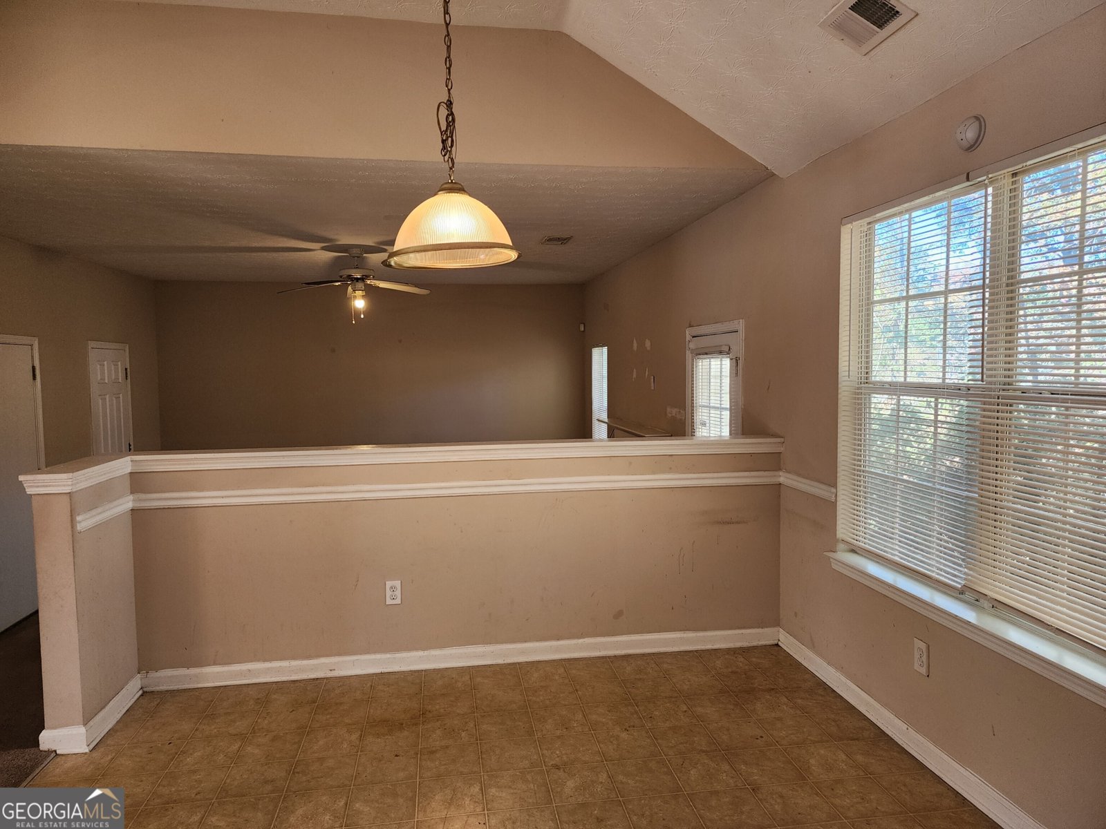 2816 Two Lake Circle College Park - 8