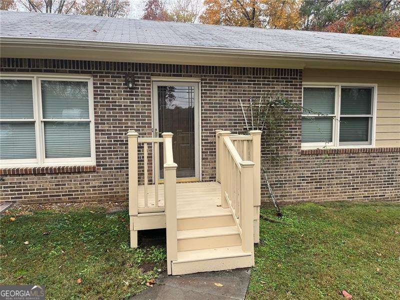 5052 Glaze Drive Atlanta - 2