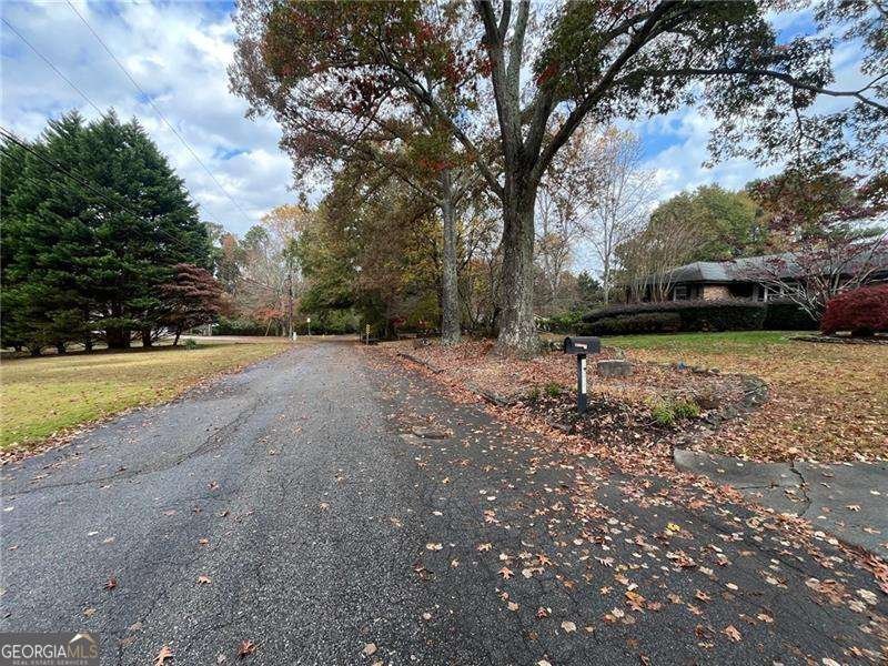 5052 Glaze Drive Dunwoody - 25