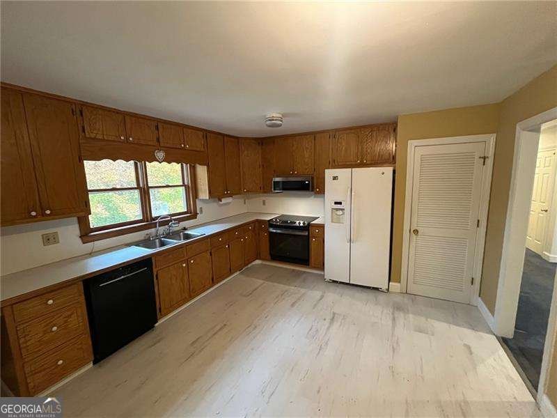 5052 Glaze Drive Atlanta - 3