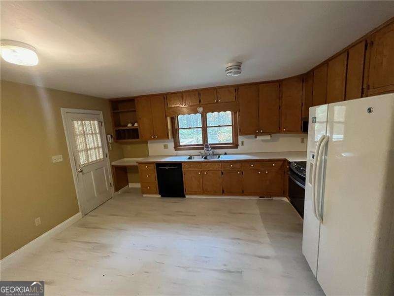 5052 Glaze Drive Atlanta - 5