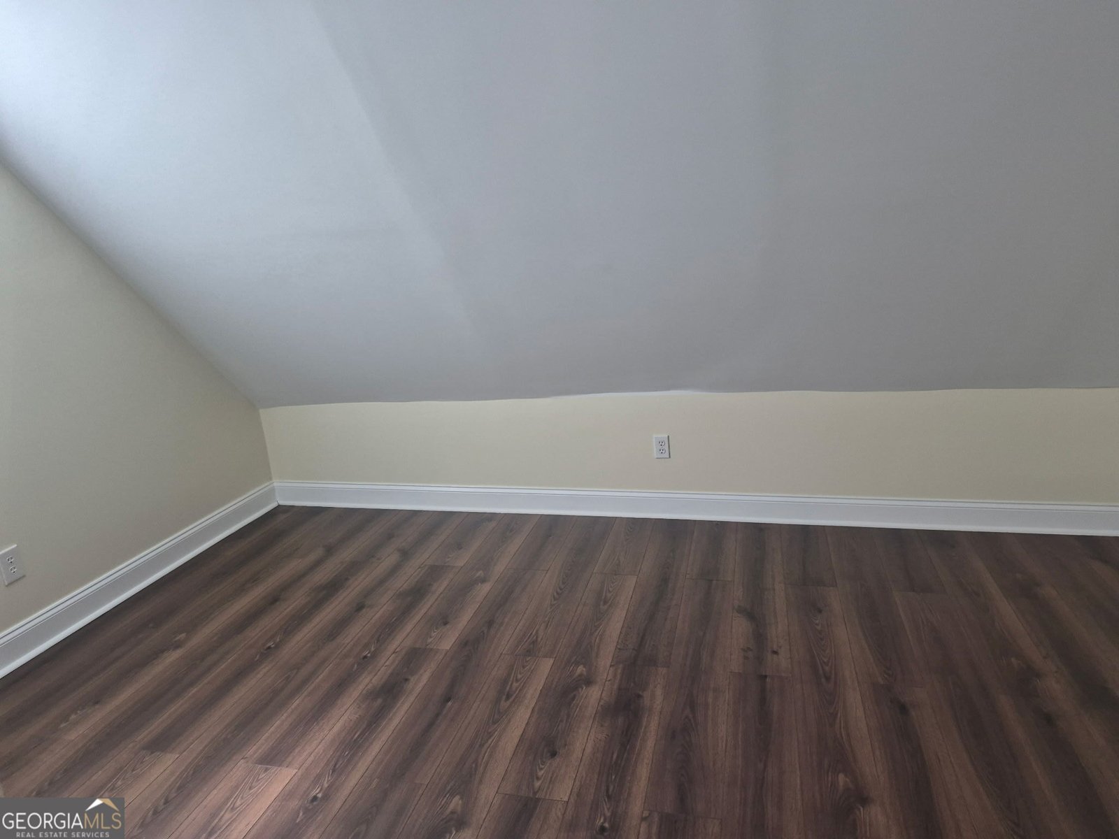 395 Elm Street Commerce - 10