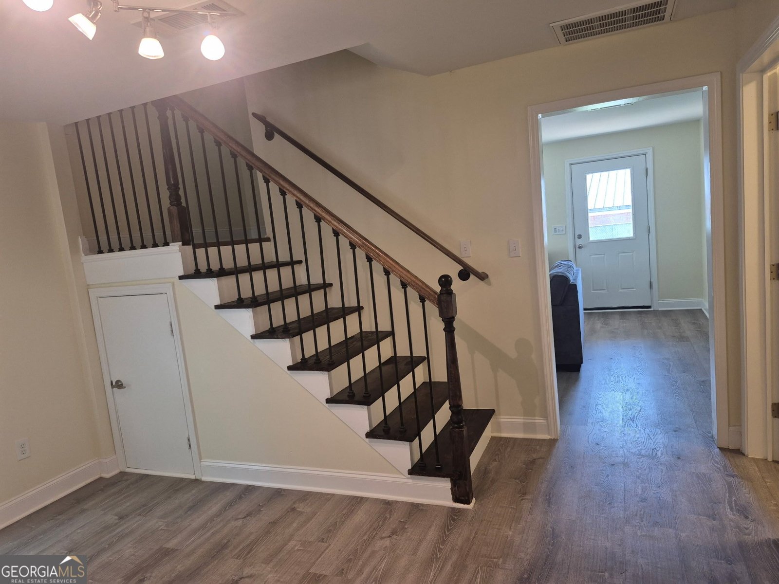 395 Elm Street Commerce - 5