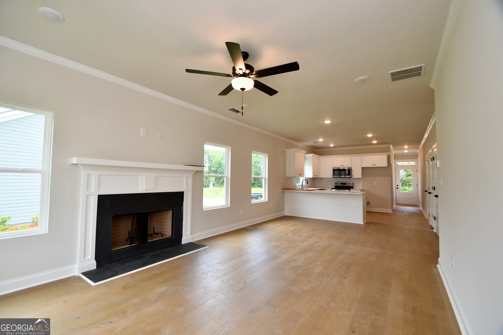 215 Timsbury Athens - Photo 8