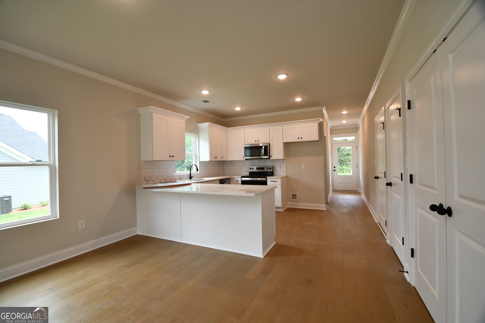215 Timsbury Athens - Photo 9