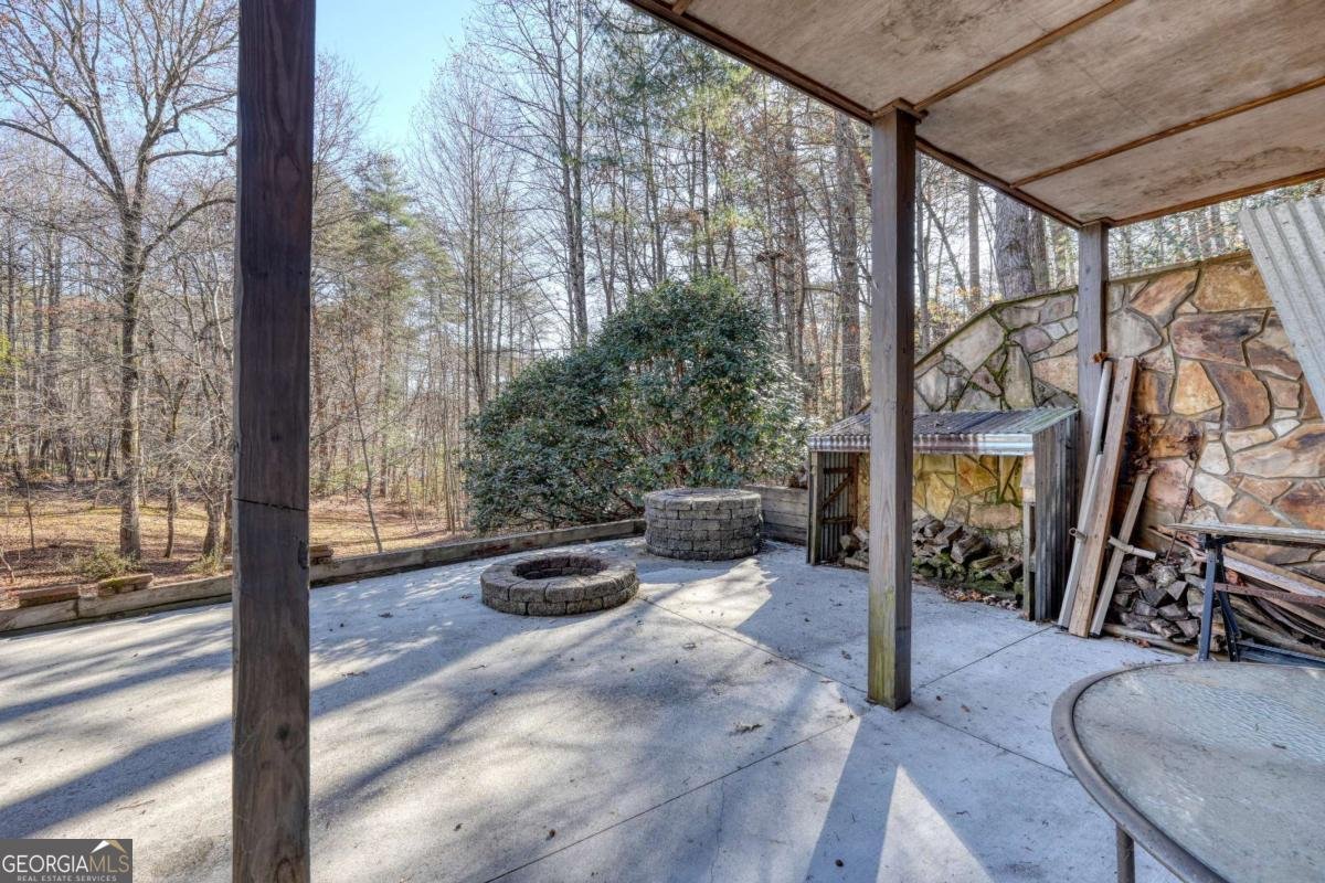 518 Rizzitello Lane Blairsville - 37