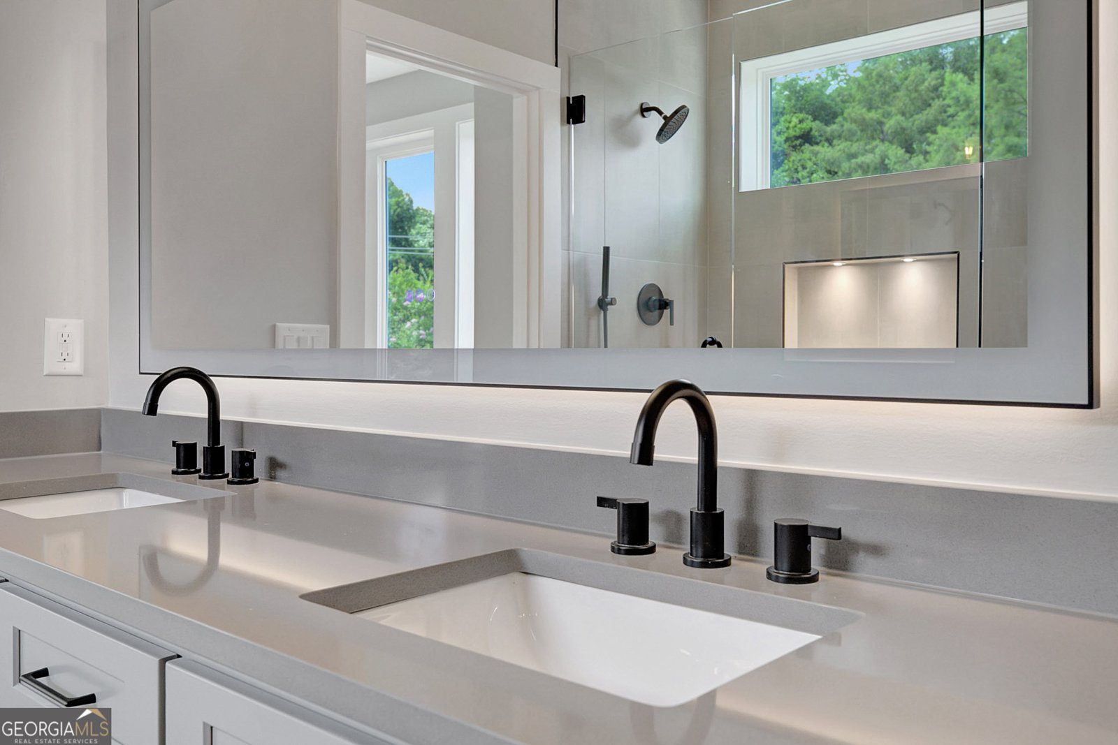 450 Connally Street Atlanta - 27