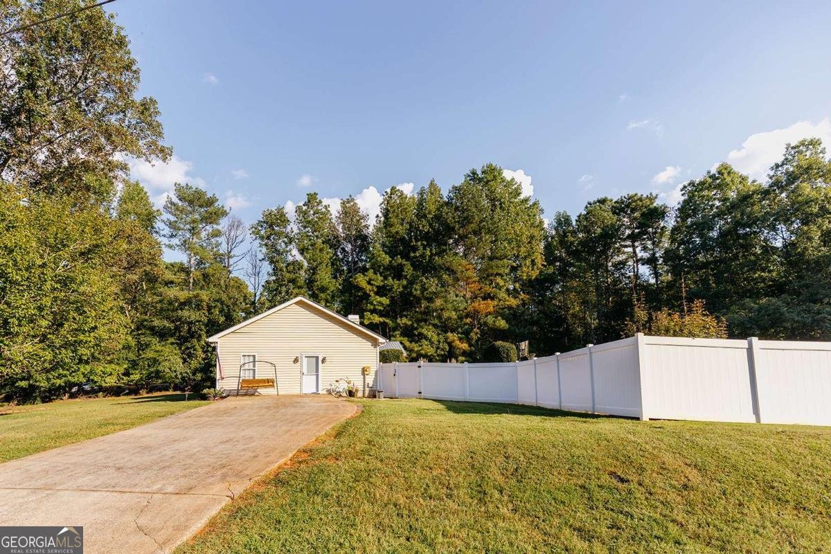 4880 Sherman Allen Road Gainesville - 33