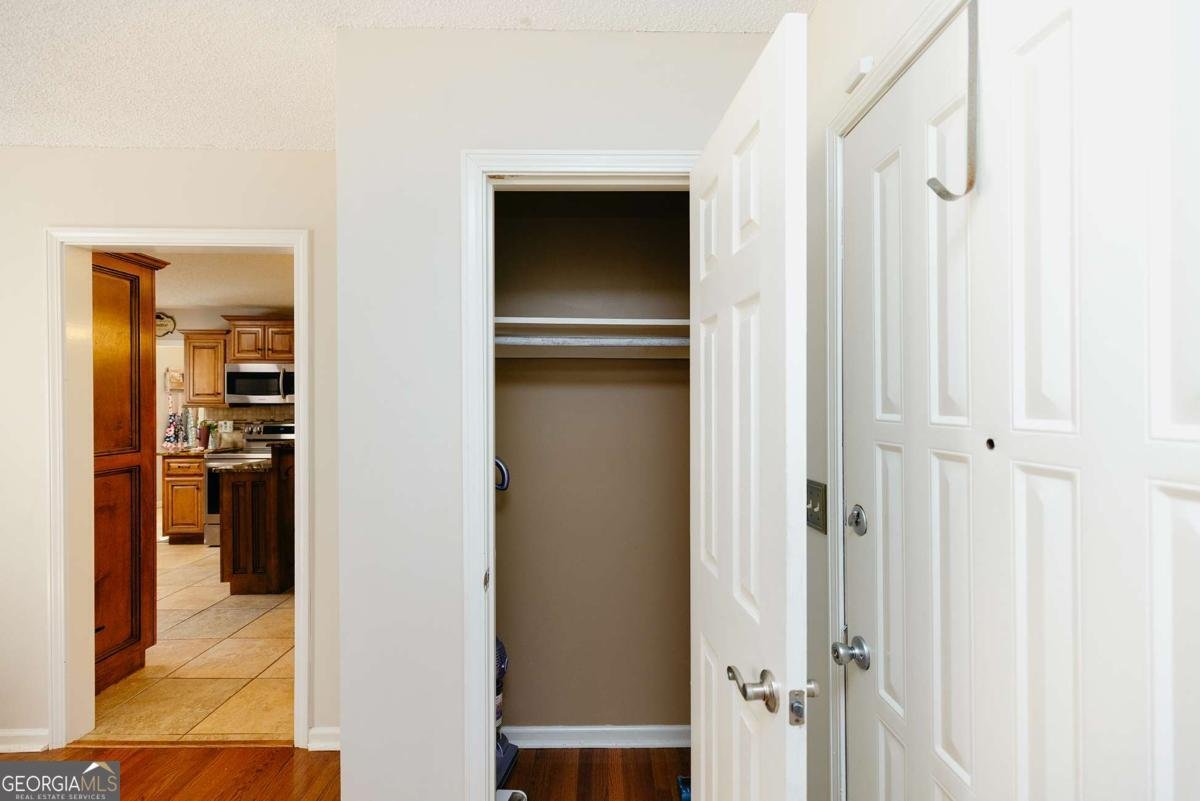 4880 Sherman Allen Road Gainesville - 55