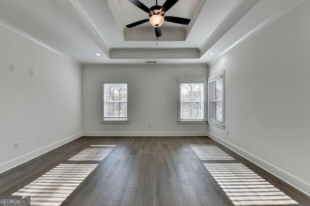 6181 Shoreland Circle Buford - 48