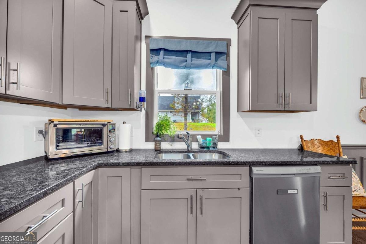 153 Point Circle Hartwell - 22