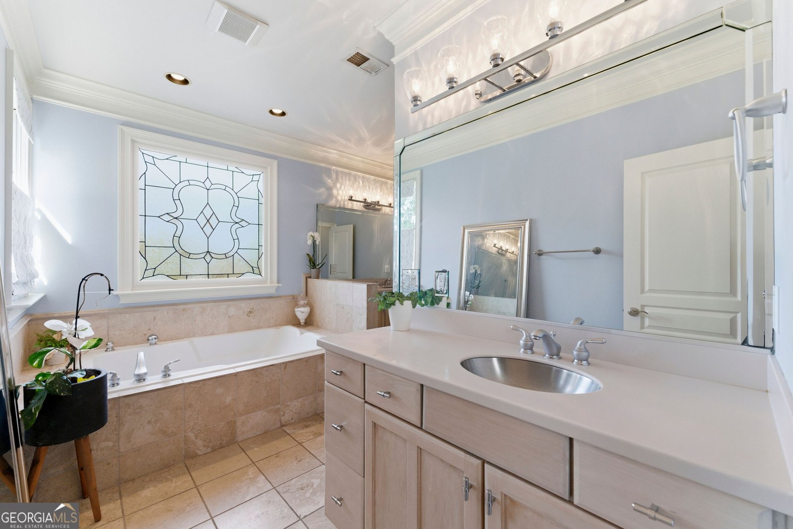 574 EAST Avenue Atlanta - 16