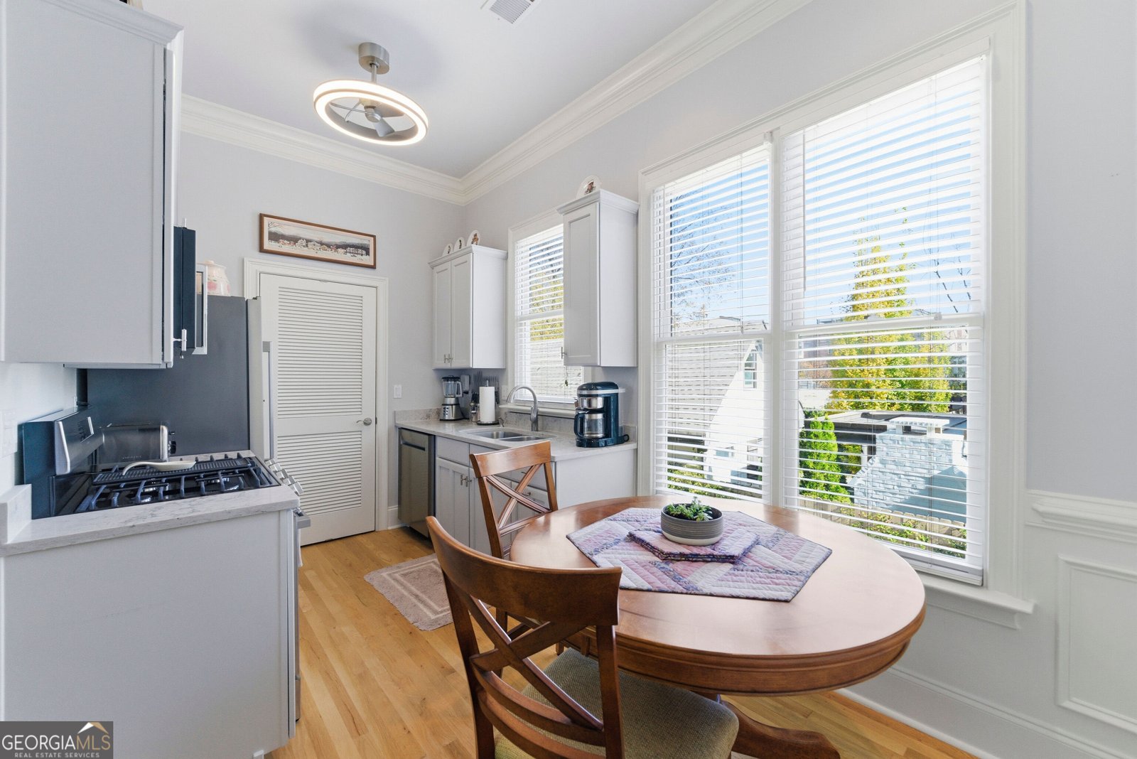 574 EAST Avenue Atlanta - 38