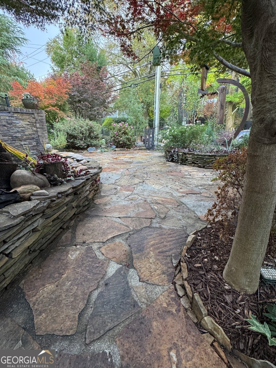 574 EAST Avenue Atlanta - 71