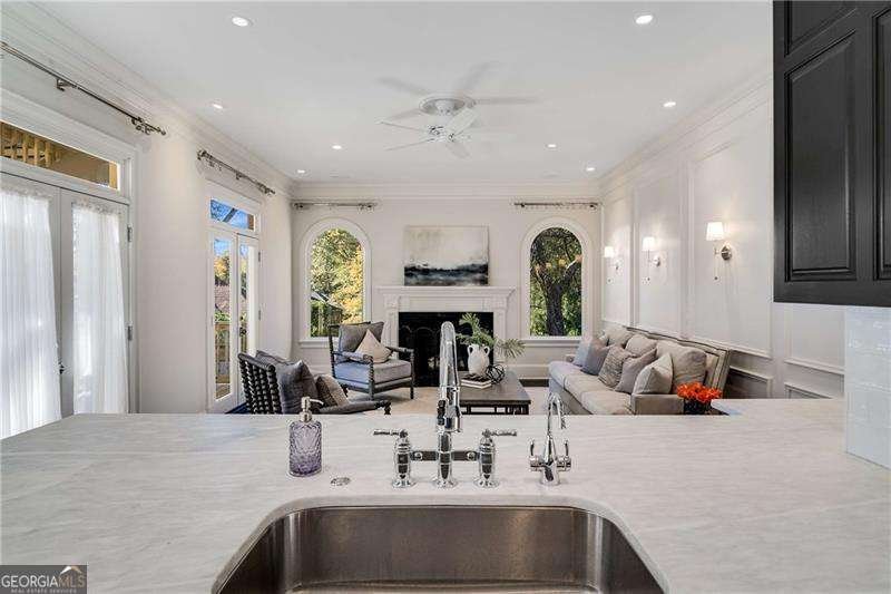 1562 Lenox Road Atlanta - 24