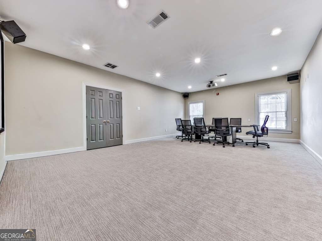 211 COLONIAL HOMES Drive Atlanta - 31