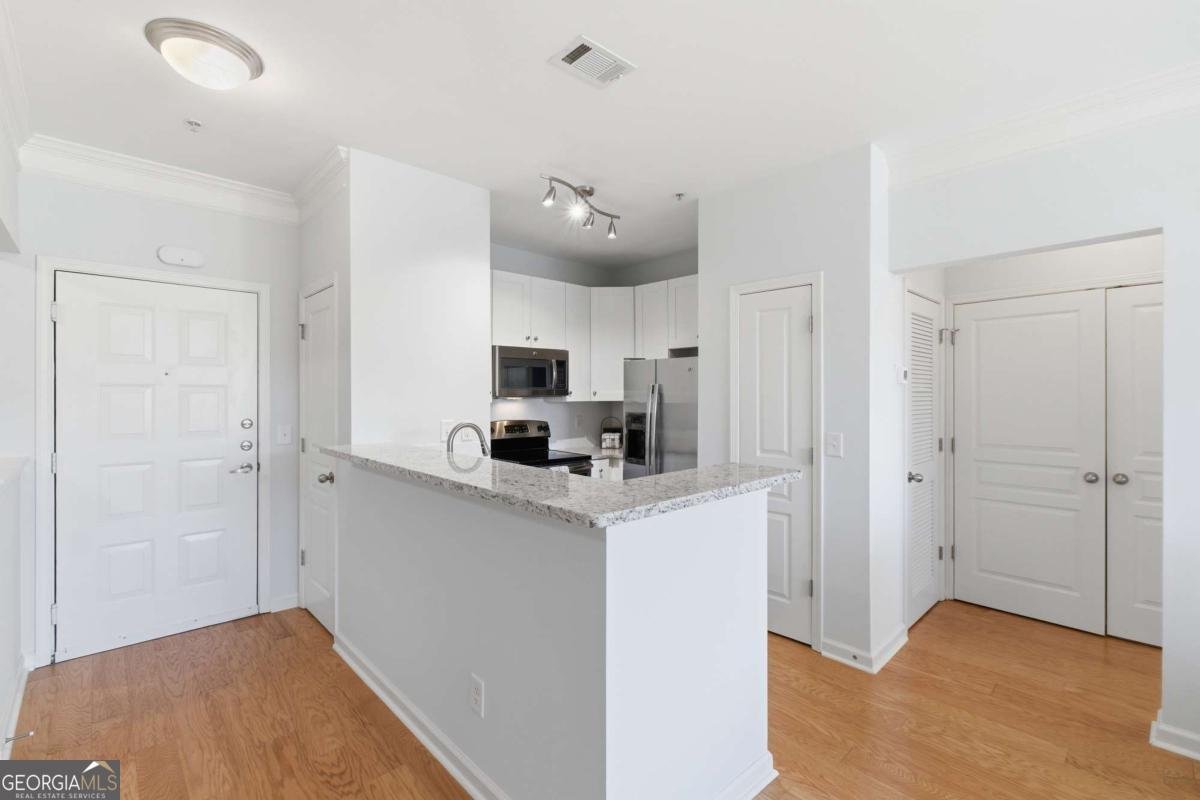 10 Perimeter Summit Boulevard Atlanta - 11