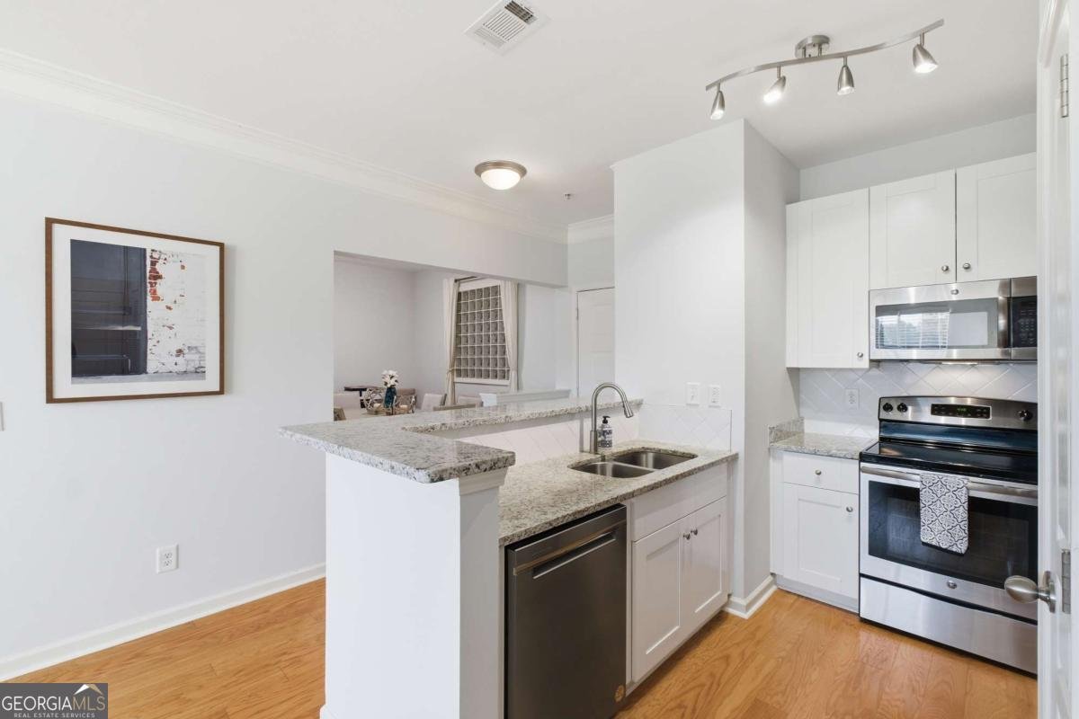 10 Perimeter Summit Boulevard Atlanta - 12