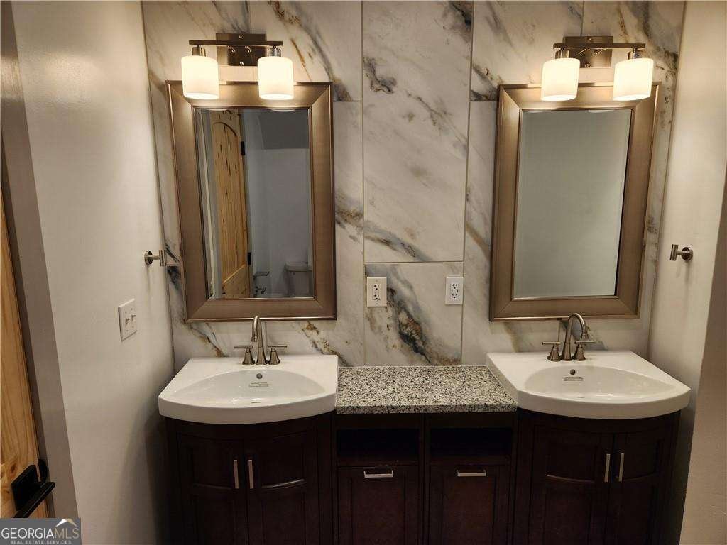 11637 Brown Bridge Road Covington - 55