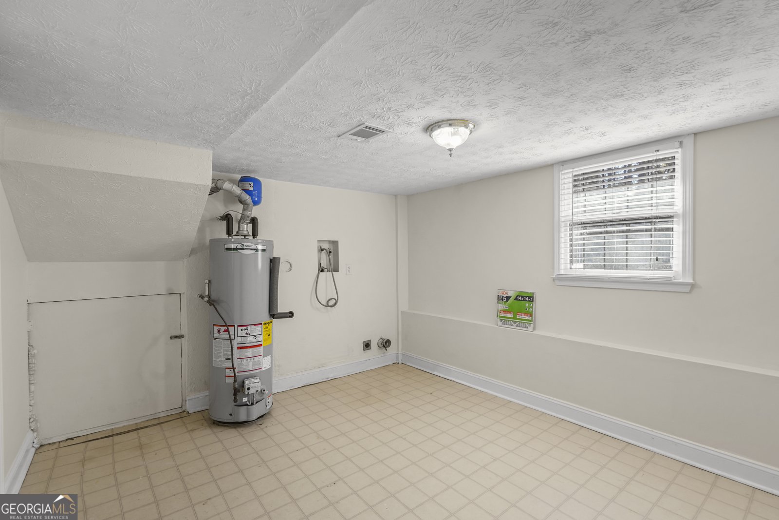 8359 Union Grove Road Lithonia - 23