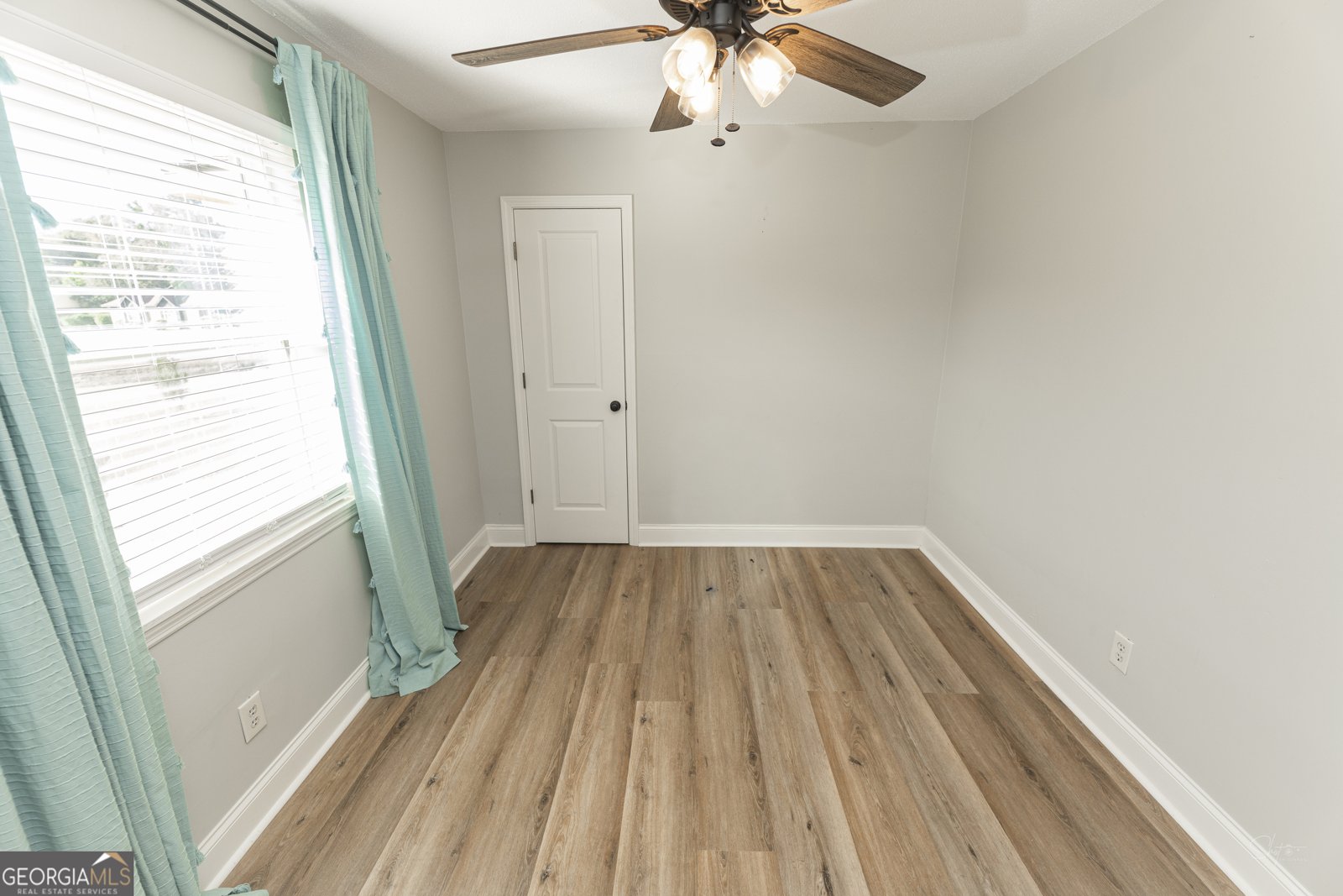 414 Pine Glen Drive Albany - 26