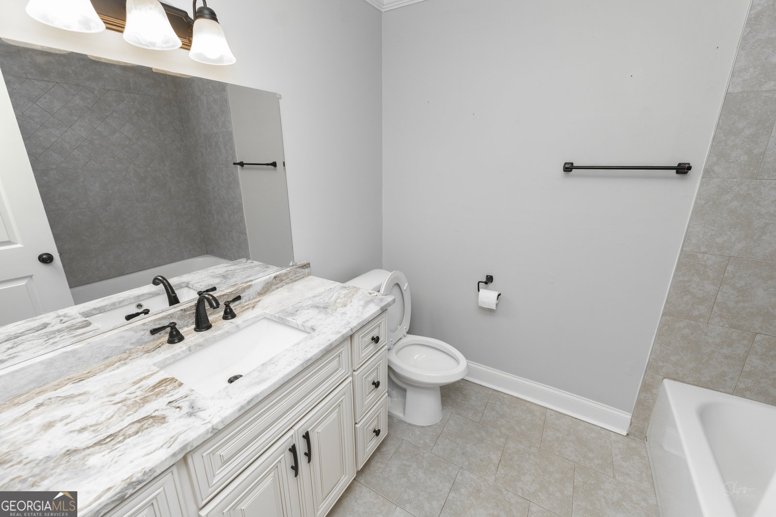 414 Pine Glen Drive Albany - 40