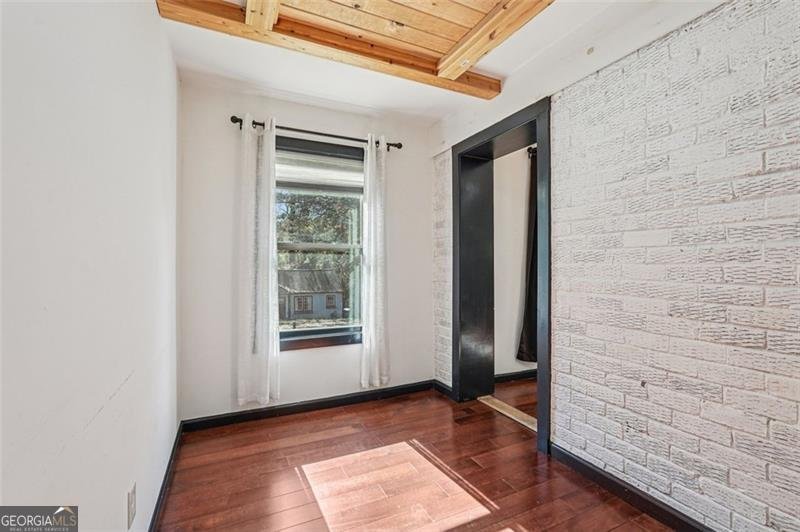 1689 DERRY Avenue Atlanta - 19