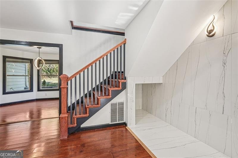 1689 DERRY Avenue Atlanta - 20